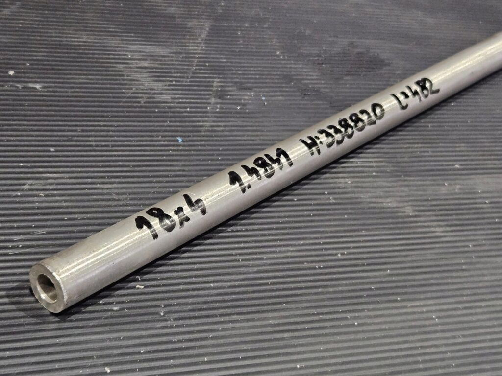 Rura żaroodporna 18,0 x 4,0mm, gat.1.4841, L=~482mm