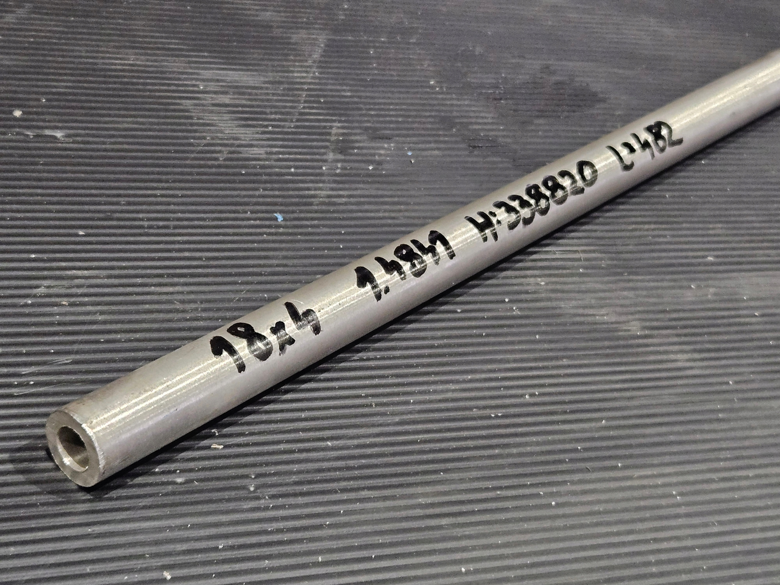 Rura żaroodporna 18,0 x 4,0mm, gat.1.4841, L=~482mm